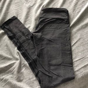 Lululemon printed wonder under size 4